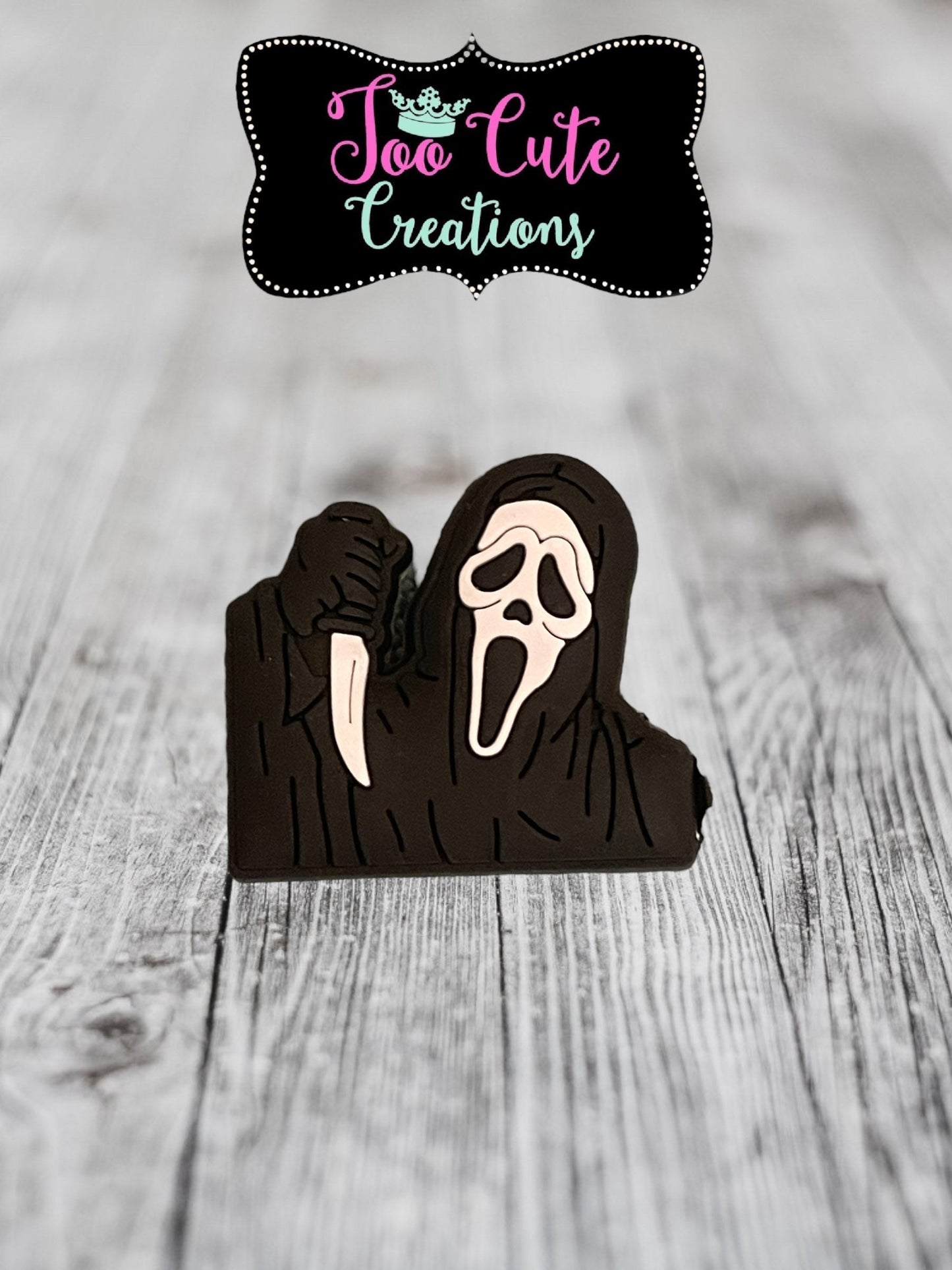 Scream Shoe Charm, 90's Movie Scream Scary Croc Charm | Horror Croc Charm | Horror Movie Croc Charm | PVC Charm | Shoe Clip | Charm | Accessory